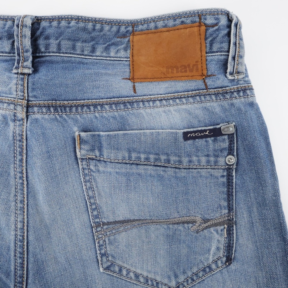 Mavi Zach Low Rise Easy Straight Leg Jeans Blue Mens 33x32 Inseam measures 31.5"